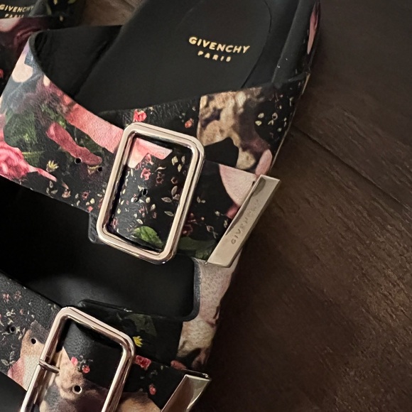 Authentic Givenchy Sandals - Picture 4 of 6